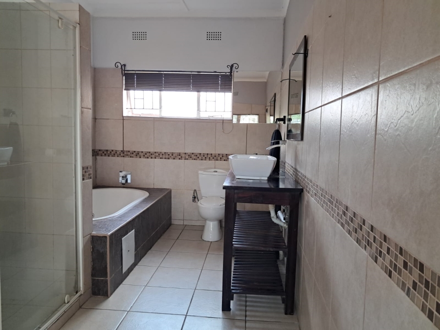 4 Bedroom Property for Sale in Bodorp North West